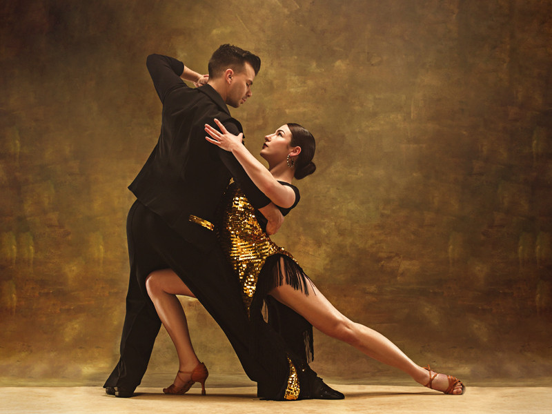 It takes two to tango | Lewolang